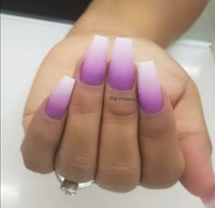 Purple And White Ombre Nails, Nails Degrade Colores, Lilac Ombre Nails, Purple Fade Nails, Purple Ombré Nails, Violet Nails, Unghie Sfumate