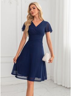 JJ's House No Spandex Midi V-Neck Fall Spring Summer A-line Yes Navy Blue S Height:5.7ft(174cm) Bust:33.5in(85cm) Waist:26in(66cm) Hips:36in(91cm) Dress. #JJ's House #No #Spandex #Midi #VNeck #Fall #Spring #Summer #Aline #Yes #NavyBlue #S #Dress Navy Blue Dress Outfit, Outfits For Wedding, Fall Wedding Guest Dresses, Navy Blue Formal Dress, Blue Dress Outfits, Autumn Celebration, Midi Dress Outfit, Tulle Skirt Dress, Navy Blue Midi Dress