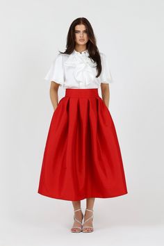 Red Skirt, Taffeta Skirt, Skirt With Pockets, Skirt for Women, Classic Skirt, Ball Gown Skirt, Formal Skirt, Wedding Skirt, Christmas Skirt. Taffeta skirt with sash included. Skirt has a pockets. Taffeta skirt makes a classical elegant look. This skirt is perfect for any occasion.  Waistline can be made wider or more narrow. Skirt can be made longer or shorter. You can choose length from 70-155cm (27-45 inches). More skirts you can see here:  https://www.etsy.com/shop/DesirCouture?ref=seller-pla Formal Skirt Outfit, Cocktail Skirts, Taffeta Skirt, Ball Skirt, Christmas Skirt, Gown Skirt, Evening Skirts, Wedding Skirt, Classic Skirts