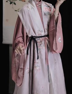 Pink Hanfu Men, Indonesian Clothing, Army Clothes, China Clothes, Chinese Style Dress, Fashion Sketches Dresses, Traditional Fashion, Fashion Quotes