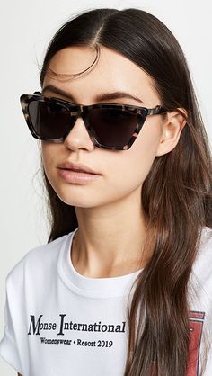 Illesteva Sunglasses, Cool Glasses, Beach Sunglasses, Tortoise Shell Sunglasses, Trendy Sunglasses, Cool Sunglasses, Cat Eye Frames, Womens Blazers, Classy Women