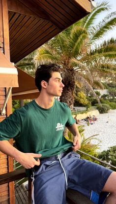 Jacob Rott, Fashion Cowok, German Boys, Wavy Hair Men, Pretty Men, Boyfriend Material, Mens Hairstyles, Hair Inspiration, Photography Poses