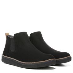 A sporty Chelsea boot that stands out for comfort and design. Dr Scholls Shoes, Koolaburra By Ugg, Chelsea Boots Women, Black Chelsea Boots, Famous Footwear, Recycled Bottles, Round Toe Heels, Sneaker Brands, See Me