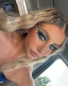 Eras Tour Makeup, Karneval Diy, Taylor Swift Makeup, Concert Makeup, Coldplay Concert, Taylor Outfits, Taylor Swift Party, Rave Makeup