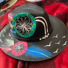 Hand Painted Panam Style Hat!!!Mexican Colorful Design!!!”Dream Catcher “ Painted For “Otomi” Women’s From San Cristobal De Las Casas , Chiapas Mexico!! Size L Black Color !! Black Wide Brim Hat For Cinco De Mayo, Bohemian Black Panama Hat For Spring, Black Bohemian Brimmed Panama Hat, Bohemian Black Straw Hat For Festivals, Bohemian Wide Brim Hat For Cinco De Mayo, Black Bohemian Panama Hat With Curved Brim, Black Bohemian Handmade Straw Hat, Dream Catcher Painting, Panama Style