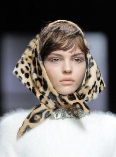 Online Shop Accessories, Ermanno Scervino, Animal Fashion, Turbans, Animal Prints, Fashion Sketches, Milan Fashion, Hats Vintage