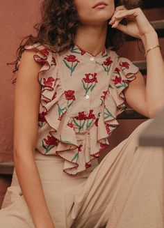 Mandarin Collar Blouse, Blouse With Ruffles, Cut Blouse, Persian Fashion, Flower Print Blouse, Draping Fashion, Ruffled Blouse, Mode Boho, Embroidered Blouse Designs