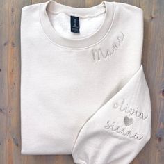 Custom Mama Sweatshirt with Kids Names sleeve – My Comfy Blouse Embroidered Names, Jumpsuit Winter, Comfy Blouse, Kids Names, Mama Sweatshirt, Embroidered Sweatshirt, Cozy Fits, Cozy Sweatshirts, Embroidered Sweatshirts