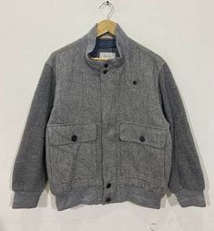 "*ITEM: Vintage Riverson Casual Style Menswear Workers Design Harrington Jacket Bomber Size M *ITEM DETAILS: 👇🏻 Please be aware that all vintage items will usually show a few signs of wear or fading due to age, but anything visible such as stains or holes, and serious flaws have been photographed.For any further information on this item please contact us and we will be happy to help. *SIZE: MEDIUM *ACTUAL SIZE MEASUREMENT: 👇🏻 *PIT TO PIT(WIDTH):22\"INCHES *LENGTH(FROM SHOULDER):26\"INCHES *A Harrington Jacket, Dhl Express, Casual Style, Winter Fashion, Mens Jackets, Bomber Jacket, Vintage Items, Jackets & Coats, Size Medium