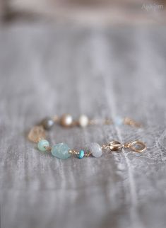 Beautiful Bracelets, Gold Earrings Designs, Handmade Jewelry Diy, Gorgeous Bracelet, Hand Made Jewelry, Beaded Jewelry Diy, Gemstone Bracelets, Gemstone Bracelet