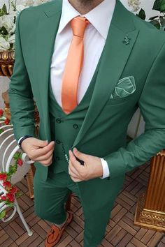 Green Suits Prom, Gentlemen Outfit, Men Suit Outfit, Green Suits, Green Suit Men, Graduation Suits, Orange Suit, Gentleman Outfit, Suits Prom