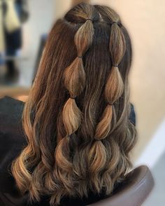 20 Cutest Back To School Hairstyles You Need To Try This Fall Two Piece Braid Hairstyles, Trendy Simple Hairstyles, Usa Day Hairstyles, Cute First Day Of School Hairstyles 5th Grade, Cute Hairstyles With Braid, Braids To Ponytail Hairstyles, Simple Hairstyles For Picture Day, Field Day Hairstyles School, Winterguard Hairstyles