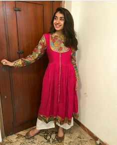 Kalamkari Kurta Designs, Designer Kurti Patterns, Simple Kurti Designs, Long Dress Design, Kurta Neck Design