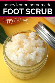 Foot Scrub Recipe, Homemade Foot Scrub, Diy Honey, Pedicure Station, Diy Pedicure, Honey Diy, Skin Care Routine For 20s