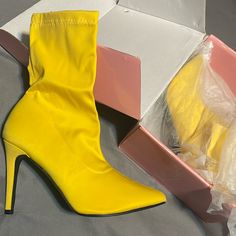 Brand New Never Warn. Yellow Heals Ankle Heels, Bootie Boots, Ankle Boots, Size 7, Women Shoes, Brand New, Heels, Boots, Yellow