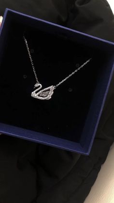 Silver Jewelry Aesthetic Necklaces, Swarovski Necklace Swan, Swarovski Jewelry Aesthetic, Pandora Jewlery, Ysl Jewelry, Fancy Jewelry Necklace, Pandora Necklace