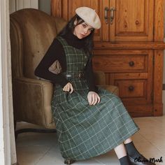 Olivia Mark - Timeless Elegance Vintage-Style Skirt Dark Cottagecore Dress, Two Piece Outfits Skirt, Preppy Aesthetic Outfits, Vintage Style Skirts, Style Anglais, Dark Academia Clothing, Woolen Dresses, Robes Vintage, Dark Academia Fashion