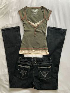 2000s Fashion Layered Tops, Y2k Layered Tops, Henley Top Outfit Y2k, Y2k Fashion Tops, Layered 2000s Outfits, 2000s Grunge Outfits Aesthetic, 2000s Clothing Style, Henley Top Outfit Aesthetic, Jane Norman Top