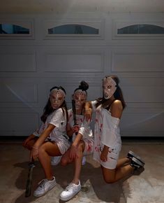 Get your best friend game going with these 17 Most Creative Best Friend Costume Ideas You Should Copy, Best Friend Costume Ideas For 2, Best Friend Costume Ideas Aesthetic
🎃👻 Halloween is just around the corner and what better way to celebrate than with your best friend! 👯‍♀️ Check out these adorable #BestFriendHalloweenCostumes ideas that will make you and your BFF the talk of the town! 🎃 From iconic duos like #MarioAndLuigi to #Thing1AndThing2, there's something for every dynamic duo! 💕 D Halloween Costume Teenage Girl, Costumes For Best Friends, Costumes Faciles, Halloween Costumes Women Scary, Girl Group Halloween Costumes, Halloween Costumes For Work