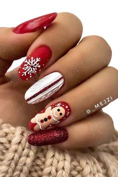 "Festive French Manicure with a Christmas Twist"
#FrenchManicure #ChristmasNails #HolidayElegance #FestiveFrench #ClassyNails Nail Art Noel, Nails Dark, Nail Goals, Holiday Nails Christmas, Nagellack Trends, February Nails, Classy Nail Designs, Christmas Gel Nails, Nails Winter