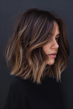 Casual Blue Jeans Outfit Winter, Long Haircut With Highlights, Fall Chocolate Brown Hair, Women’s Fall Haircuts, Fall Hair Colors Shoulder Length, Brown Bob Highlights, Personal Attendant Hairstyles, Balayage On Bob Haircut, Darker Balayage Brunettes