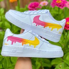 Nike Drip, Nike Shoes Air Force, Yellow Nikes, Custom Nike Shoes, Custom Air Force 1, Nike Air Shoes, Fresh Shoes, Hype Shoes, Aesthetic Shoes