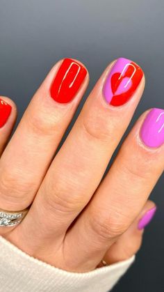 Creative Nail Ideas, Chic Manicure, Cute Pink Nails, Pink Ideas, Heart Nail Designs, February Nails, Art Nail Designs, Nail Designs Valentines, Nail Polish Trends