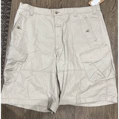 Woolrich Shorts Men’s Size 42 Cargo Khaki Canvas Utility. Great Condition See Photos For Measurements Big And Tall Summer Shorts With Pockets, Cargo Khaki, Shorts Men, Mens Shorts, Man Shop, Canvas, Pants, Color, Trousers