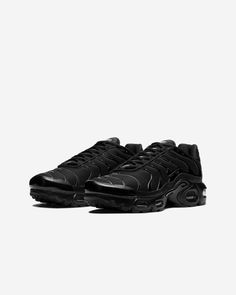 Nike Tn Shoes, Nike Airmax Plus, Vintage Nike Sweatshirt, Nike Boots, Black Nike Shoes, Nike Tn, Nike Air Max Tn, Old Shoes, Nike Air Max Plus