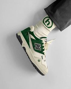 Dr Shoes, Fresh Shoes, Hype Shoes, Shoe Inspo, Aesthetic Shoes, Swag Shoes, Streetwear Men Outfits, Men Fashion Casual Outfits, Shoe Lace Patterns