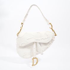 Dior Saddle, Womens Designer Bags, Bag Women Fashion, Embroidered Canvas, Embroidery Bags, Heritage Fashion, Saddle Bag, Cute Bags, Mode Vintage