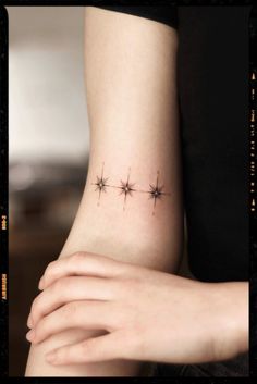 Tattoo Inspiration 3 Star Tattoo, Mother Of 3 Tattoo Ideas, Star Tattoos Behind Ear, Star Tattoo On Shoulder, Shooting Star Tattoo, Small Star Tattoos, Small Neck Tattoos