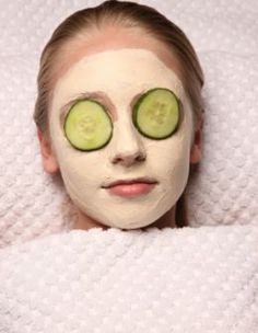 Step by step ideas for running a spa party. Love the cucumbers! And individual… Homemade Facial, Homemade Spa, Homemade Facials