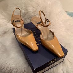 Stuart Weitzman Gold Ringing Oasis Quasar Slingback With 2.5" Heel. Gorgeous Heel Has Burl-Wood Look. Nib. Never Worn, Though Have Bonus Of Sole Guard ($35 Value) To Protect Bottoms. Classic And Elegant For A Bride, Mother Of The Bride, Or A Special Occassion. Size 7. Smoke Free Home Summer Wedding Shoes With 4-inch Heel For Formal Occasions, Formal Patent Leather Slingback Pumps With Padded Heel, Fitted Slingback Pumps With 4-inch Heel For Gala, Formal Patent Leather Slingback Sandals With 4-inch Heel, Formal Gold Slingback Pumps With Branded Heel, Elegant Patent Leather Slingback Pumps With Heel Strap, Elegant Patent Leather Slingback Pumps, Elegant Patent Leather Slingback Kitten Heels, Formal Patent Leather Sandals With Pointed Toe