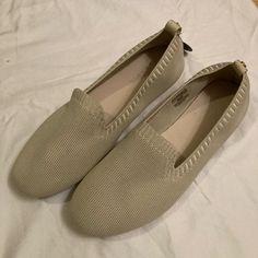 These Shoes Are Soft, Comfortable And Has Memory Foam Soles. I Purchased It Brand New. Casual Flats With Textured Footbed And Almond Toe, Spring Flat Slip-ons, Comfortable Synthetic Round Toe Flats, Casual Synthetic Slip-ons With Almond Toe, Summer Slip-ons With Almond Toe In Synthetic Material, Comfortable Almond Toe Synthetic Flats, Casual Synthetic Pointed Toe Slip-ons, Casual Slip-ons With Pointed Toe, Casual Almond Toe Slip-ons In Synthetic Material