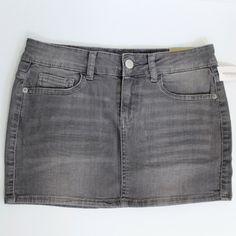 Brand New With Tags Aeropostale Denim Mini Skirt Size 4 - Gray Msrp $44.50 Across Waist 15" Length 12" 99% Cotton 1% Lycra From A Smoke And Pet Free Environment Grey Mini Skirt Outfit Summer, Grey Mini Skirt Outfit, Grey Denim Skirt, Mini Skirts Outfits Summer, Denim Mini Skirt Outfit, Skirt Png, Overall Skirt Denim, Skirt Outfit Summer, Dark Grey Jeans