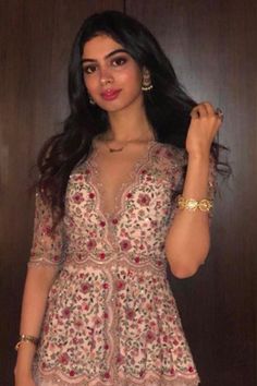 Indian Western Dress, Khushi Kapoor, Jhanvi Kapoor, Sharara Designs, Breezy Outfit, Lehnga Dress, Indian Gowns Dresses