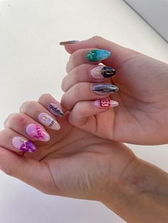 Eras Tour Nails, Taylor Swift Nails, Taylor Swift Images, Photos Of Taylor Swift, Taylor Swift Party, Taylor Swift Birthday, Cute Simple Nails, Taylor Swift Cute, Taylor Swift Concert