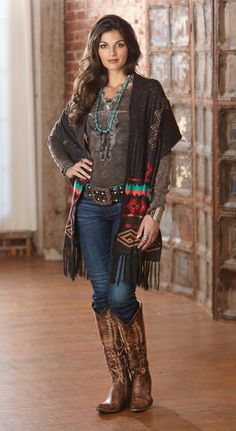 Jewelry and pashminas.... El Paso, Texas... Gitana & Tribal.. Mode Country, Wilde Westen, Mode Hippie, Bohemian Style Dresses, Estilo Hippie, Country Fashion, Lodge Decor, Styl Boho, Boho Casual