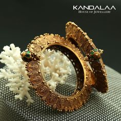 Gold Kada, Antique Bangles, Fancy Diamond Ring, Gold Jewelry Outfits, Diamond Bracelet Design, Gold Bangle Set, Fancy Jewelry Necklace