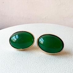 Stunning Green Chrysoprase Chalcedony Oval Stud Earrings In Solid 14k Yellow Gold ( Stamp Only On Butterfly Lock , But Both Earrings & Lock Tested). The Earrings Are Approx. 14.5mm By 10.5mm In Size. The Vibrant Green Is Beautiful , Especially When Light Comes Through And Makes Them Look Like Glowing Green Color !!! Earrings Butterfly, Oval Stud Earrings, Studs Earrings, Vibrant Green, Green Color, Green Colors, Jewelry Earrings, Yellow Gold, Stud Earrings