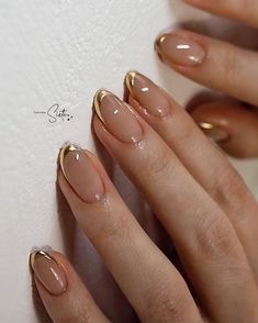 Simple Nail Designs Gold, French Tip Nails With Design For Fall, Trendy French Tips, Simple Fall Nails, Wow Nails, French Tip Nail Designs, Hello Nails, Subtle Nails, Simple Gel Nails