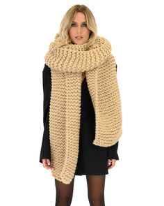 Our handmade “Ohh-so-Cosy” blanket scarf is the perfect addition to any autumn or winter outfit. Whether teamed with skinny jeans or thrown above your leather jacket, this big, warm and statement-making knitted scarf look fantastic and it makes sure you are so ready to rock this cold-weather in style!This is a 100% Handmade piece in Greece. Please note that this unique item is being knitted by order (after you place your order) and it is a chunky, oversized, heavy knit. Our model’s height is 1,7 Shawl Scarf Crochet, Balloon Sleeve Cardigan, Ribbed Scarf, Chunky Knit Scarves, Sweater Dress Oversized, Money Stacks, Mum Fashion, Chunky Scarves, Chunky Cardigan