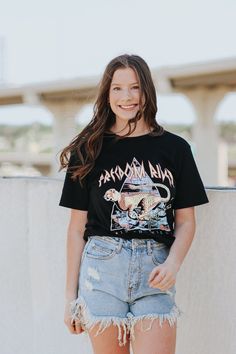 Freedom rider, boyfriend fit graphic tee.Caroline is wearing a size smallLightweight teeUnisex sizingHang dryHEY BABE! WE ONLY OFFER STORE CREDIT FOR RETURNS! Feel free to email us or DM us on Instagram with any questions regarding fit or sizing or our return policy in general. Casual T-shirt With Letter Print For Urban Adventures, Edgy T-shirt With Front Print For Summer, Edgy Summer T-shirt With Front Print, Casual Crew Neck Tops For Urban Adventures, Edgy Slogan T-shirt For Spring, Graphic Print T-shirt, Urban Adventures Graphic Tee With Short Sleeves, Edgy Crew Neck T-shirt, Edgy Summer T-shirt