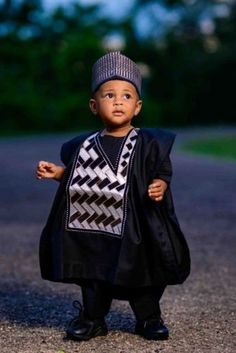 This gorgeous African Kids Boys Agbada Traditional Shirt 3 Piece Set is the perfect attire for a child for any tradional/special occasion. It comes as a 3 piece set including trousers, top as well as the agbada shirt. Your child is surely to be the best dressed at any occasion! African Kids Clothes, Agbada Design, African Wear Styles For Men, Latest African Men Fashion, African Shirts For Men, Africa Dress, African Children, African Clothing For Men, African Shirts