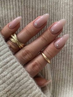 21+ "Old Money" Nails To Wear This Fall & Winter [2024] Gem Nails, Fall Winter 2024, Girls Nails