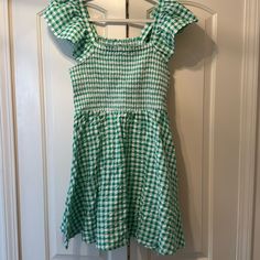 Old Navy Ruffle Sleeve Gingham Dress Size M Nwt, Never Worn Green Mini Dress For Picnic, Casual Green Mini Dress For Picnic, Green Casual Dress For Picnic, Casual Green Dress For Picnic, Gingham Mini Dress With Ruffles In Cotton, Cotton Gingham Mini Dress With Ruffles, Summer Gingham Dress With Ruffle Hem, Green Cotton Mini Dress For Picnic, Spring Gingham Mini Dress With Ruffles