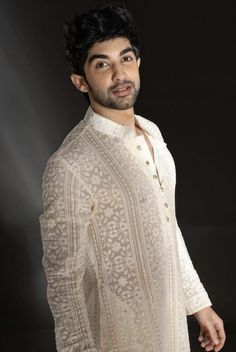 Bengali Men Aesthetic, Kurta Poses, Kurta Designs Men's, India Fashion Men, Indian Wedding Clothes For Men, Boys Kurta Design, Indian Groom Wear, Gents Kurta Design, Indian Celebrity