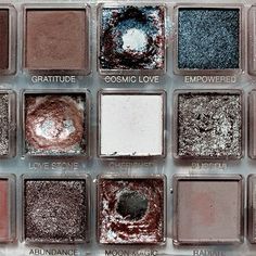 aesthetic, shadow palette vivienne westwood, coolgirl, city, makeup, cool palette, rich girl, lifestyle Messy Eyeshadow, City Makeup, Aesthetic Shadow, Cool Palette, Makeup Tumblr