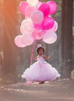 Gracies Corner Photoshoot, 2nd Birthday Photo Shoot Ideas, 3rd Birthday Photoshoot, 3rd Birthday Pictures, 2nd Birthday Pictures, Princess Photo Shoot, 2nd Birthday Photos, 2nd Birthday Party For Girl, Photography Birthday